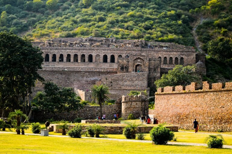 Uttar Pradesh Restores 11 Heritage Sites Through PPP Model to Boost Tourism