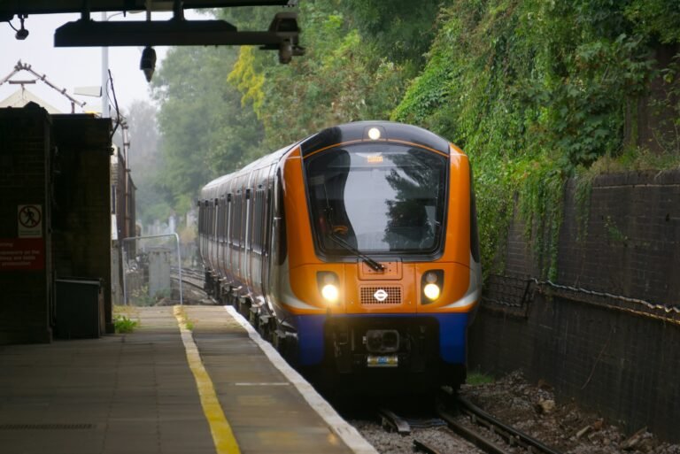 UK Launches PPP to Eliminate Railway Mobile Blackspots and Boost Digital Connectivity